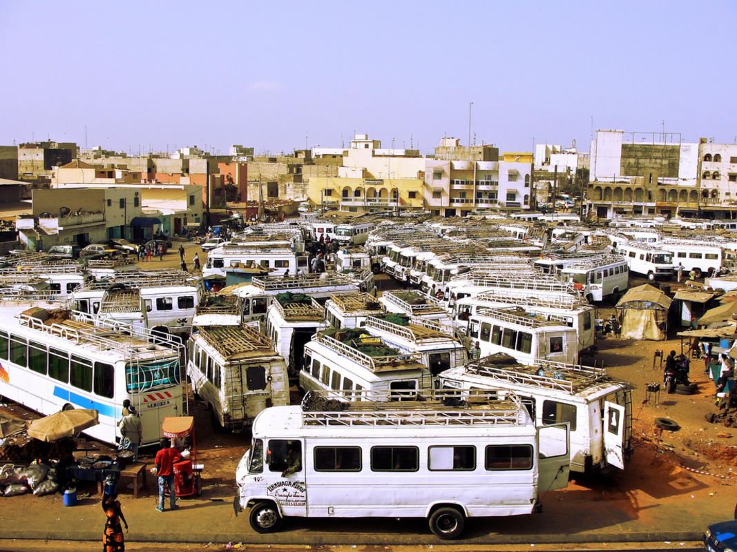 Senegal bans night buses after deadly accident 