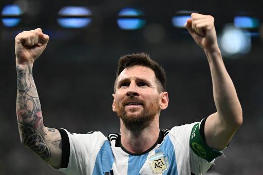 Messi grabs his crown in Argentina's absurd, epic World Cup final victory over France